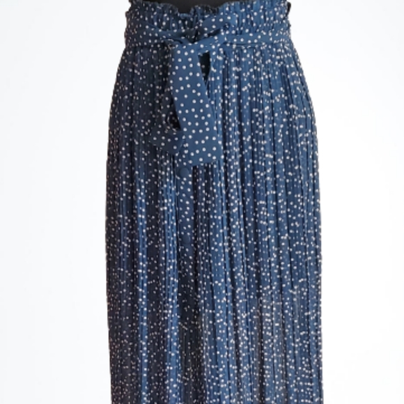 ZARA MIDI PLEATED BLUE SKIRT ( SIZE L) - Picture 3 of 9